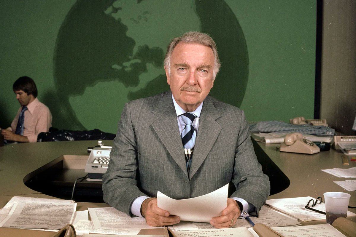 's tweet image. EXCLUSIVE: Sony Pictures is eyeing a biopic of legendary news anchor Walter Cronkite. 

The studio has tapped screenwriter David Rothley to adapt esteemed academic Douglas Brinkley’s 2012 biography “Cronkite,” sources say.

variety.com/2026/film/news…
