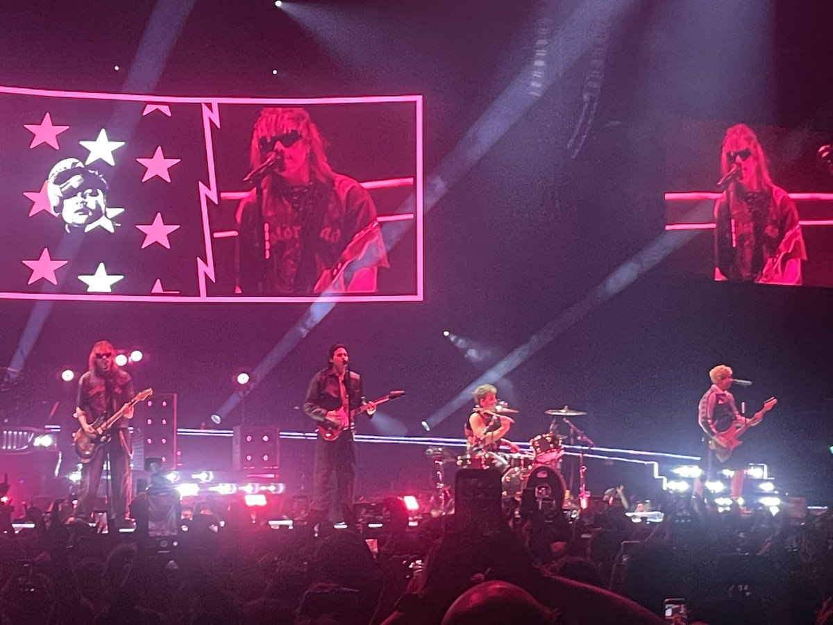 Harry ❯❯❯❯ tweet media