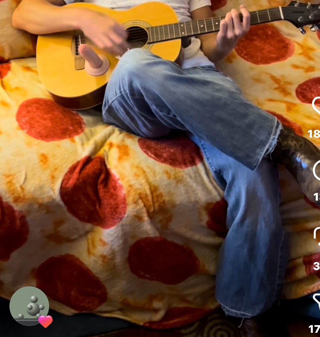 lia 🎠 tweet media