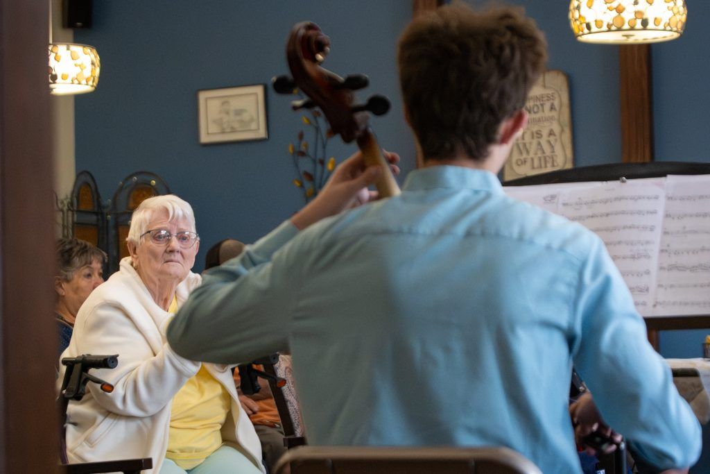 SVVSD's tweet image. Silver Creek Students Bring the Joy of Music to Assisted Living Facility 

Read the story: svvsd.org/2026/03/30/sil… 

#StVrainAdvantage #StVrainStorm #PublicSchoolAdvantage
@silvercreekla