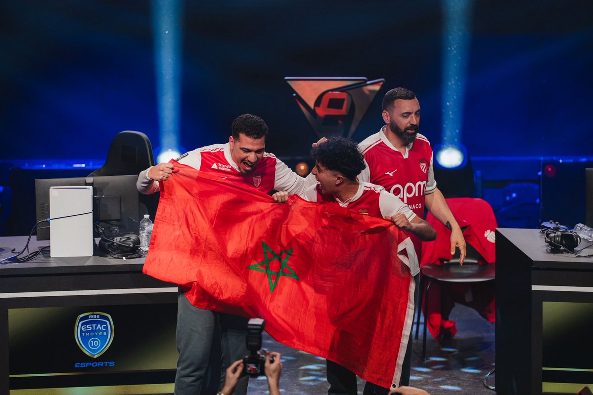 eLigue 1 McDonald’s tweet media