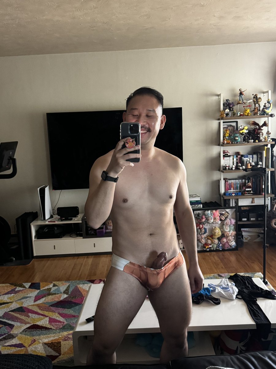 The head is missing on the undies so I added my own 😉