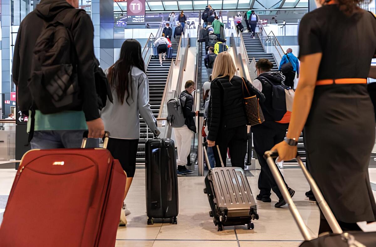 AvSourceNews's tweet image. Global air passenger demand showed solid growth in February 2026, rising 6.1% despite new challenges from increasing geopolitical tensions.

aviationsourcenews.com/february-globa…

#airtravel #avgeek #aviation #aviationnews