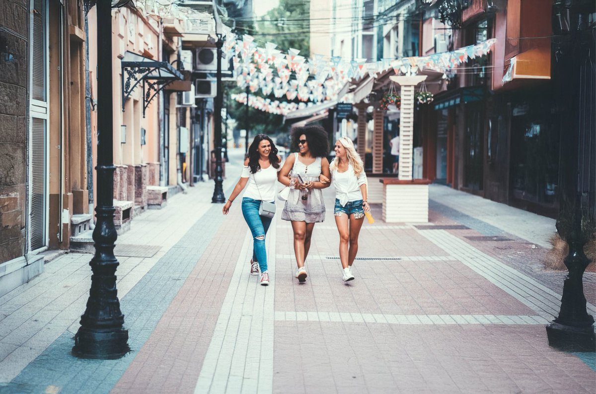 DustinMPeyser's tweet image. Walkability Matters: Why Today’s Home Buyers Are Prioritizing It dlvr.it/TRrRvg 👉 Reveal Your ROI #Walkability #HomeBuyers #PedestrianFriendly #RealEstate #Neighborhoods