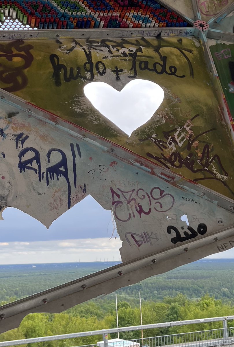 Hugo crypte tweet media