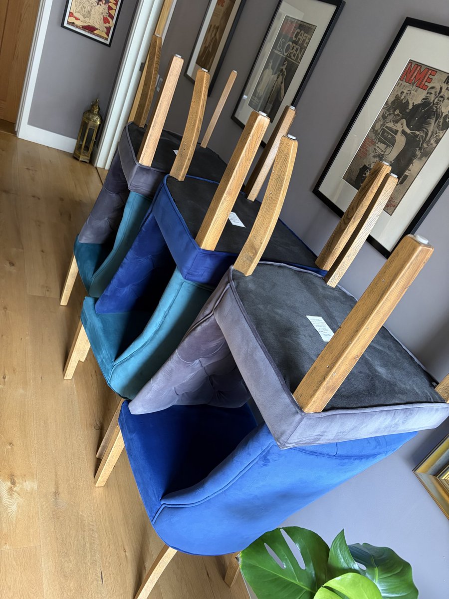 DeliverEasyLtd's tweet photo. Transportation/Relocation - Ipswich ➡️ Waltham Abbey 🚚

Traveled up to Ipswich to collect 6 chairs and delivered safely to one of our clients in Waltham Abbey.

Reliable. Fast. Done right.

📲 DM or call us on 07395844429 to book today! https://t.co/BBi4q9bC4R