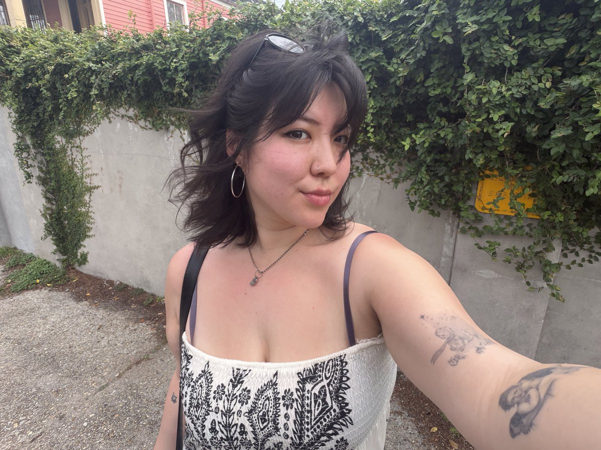 jackie kennedy oasis tweet media