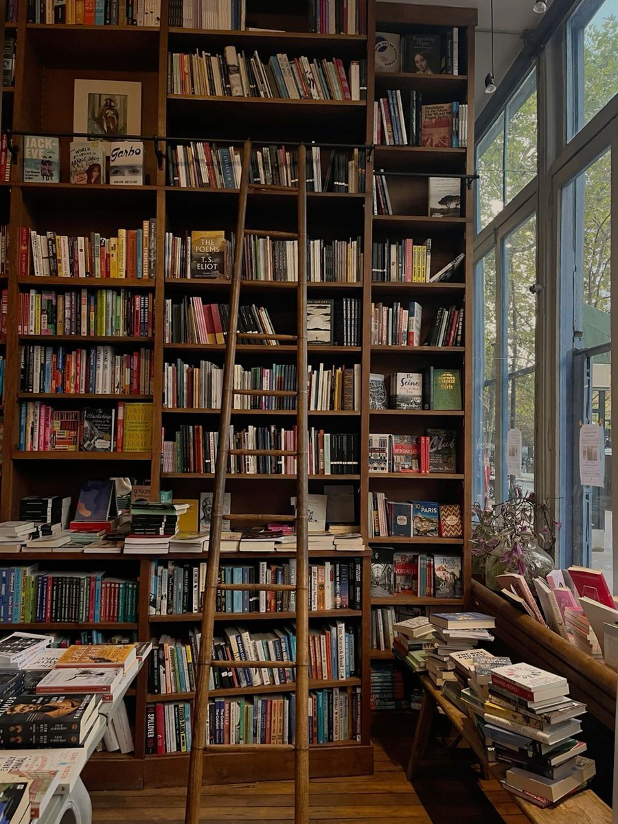 Booktasters tweet media