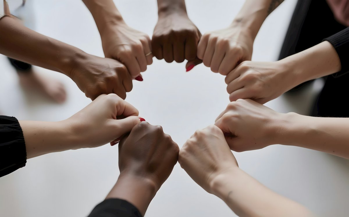 Plentifullyco's tweet image. For local sharing to work, it has to feel trustworthy. Clear listings, public pickup spots, and neighborhood context all make it easier for people to show up for each other.

#Plentifully #CommunityCare