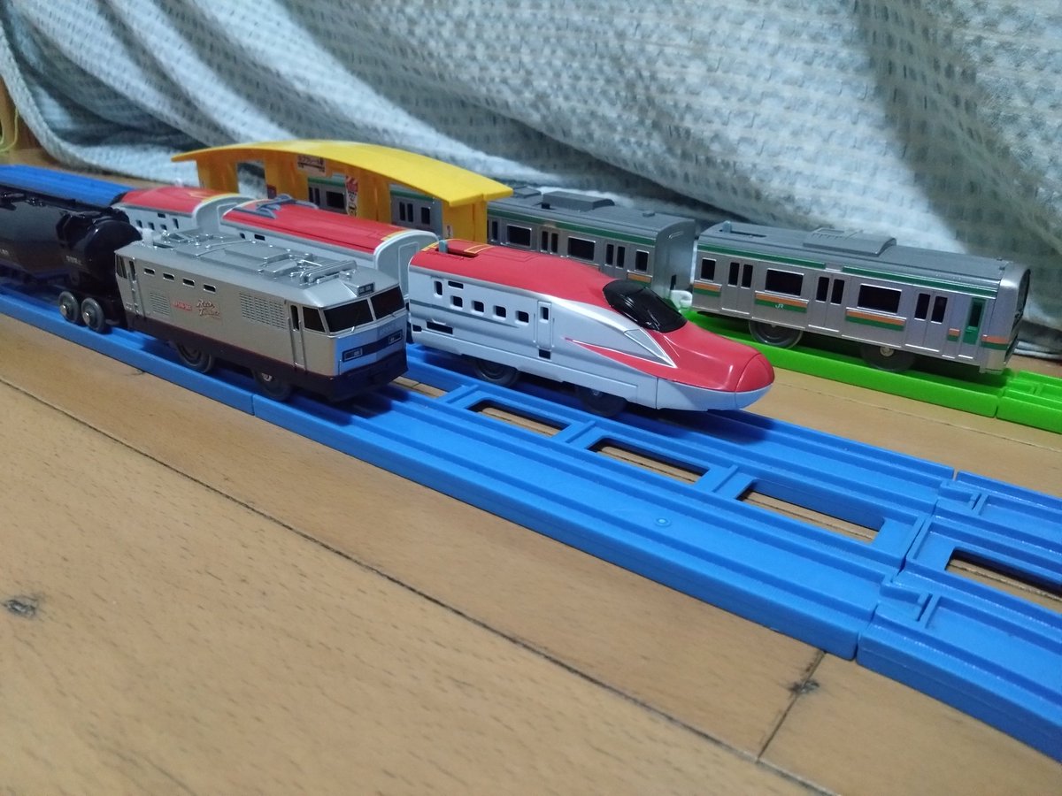 ともさんのプラレールチャンネル tweet media