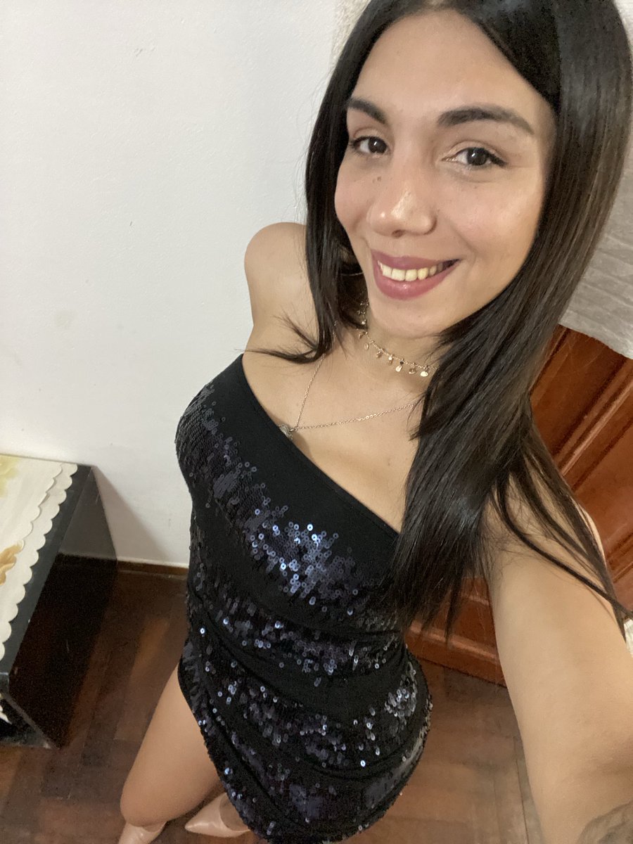 Mia_Colucci_002 tweet media