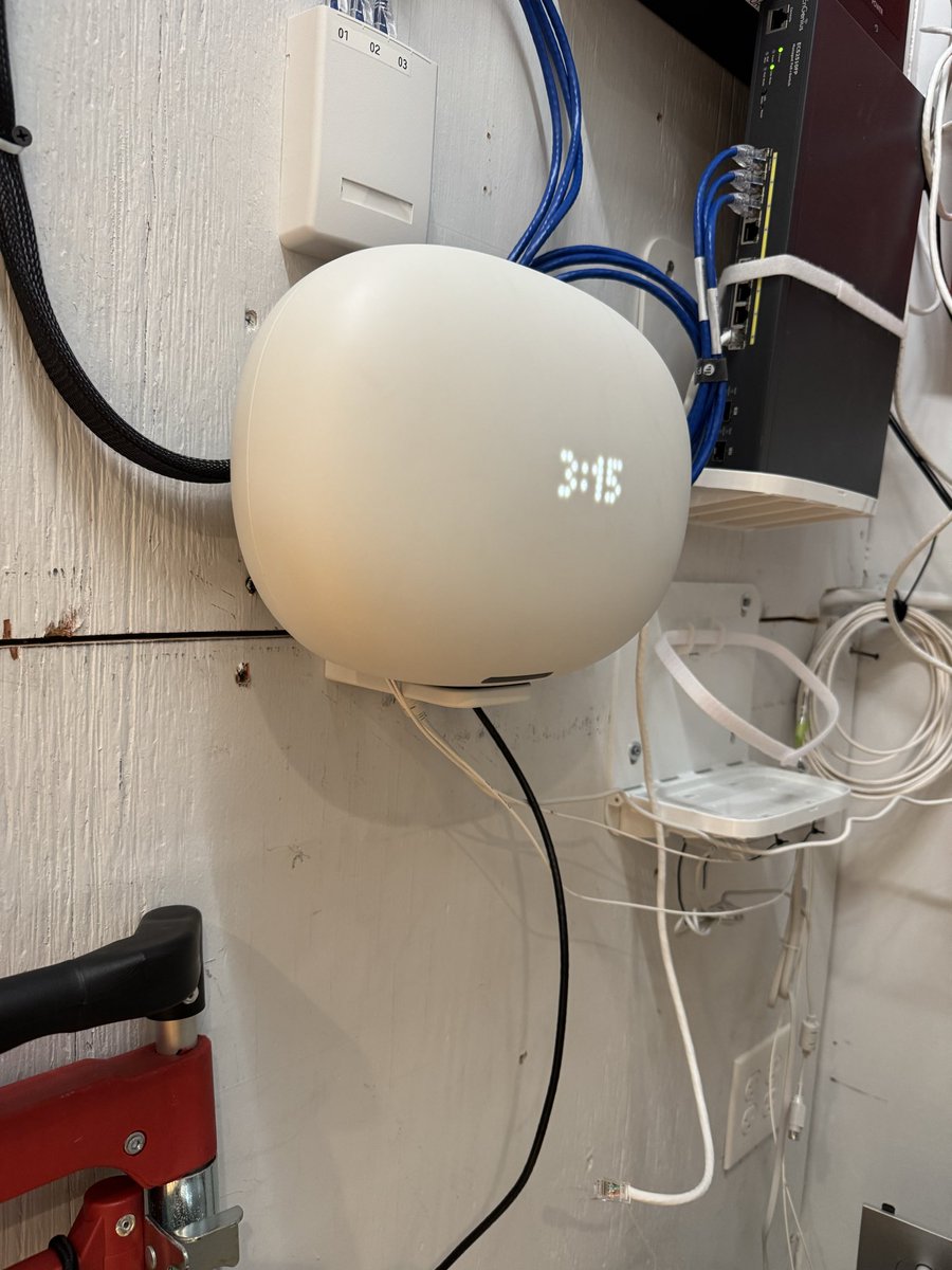 Corey Quinn tweet media