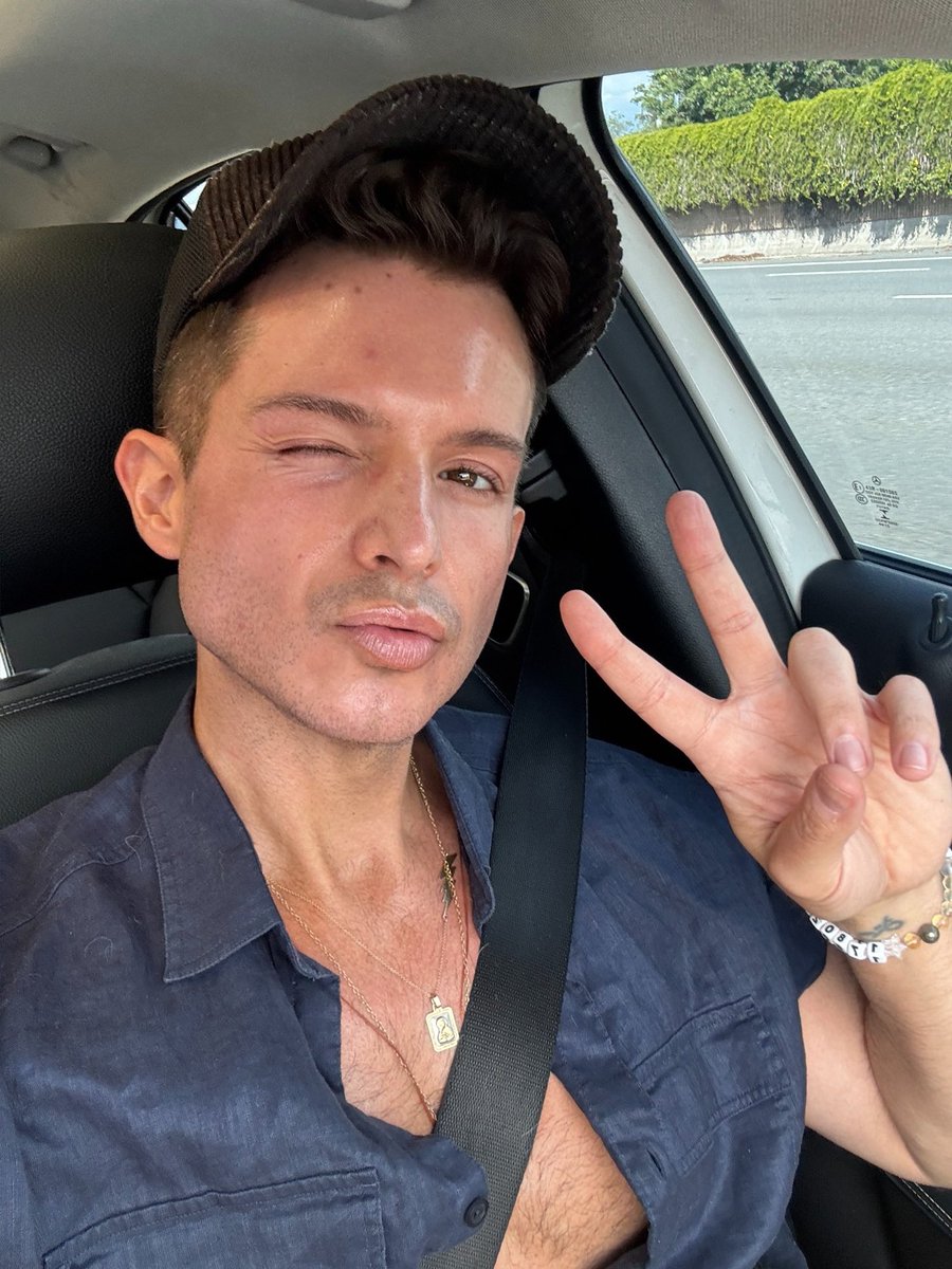 Simon Curtis tweet media