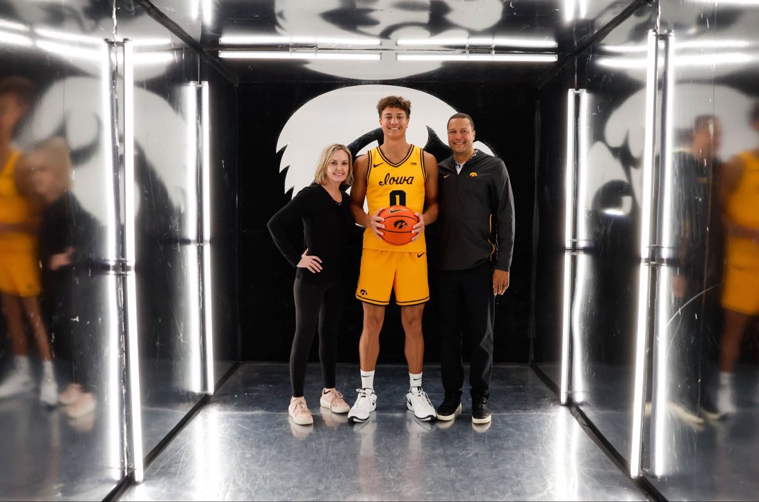 Barstool Iowa tweet media