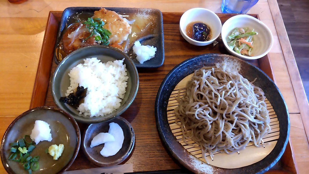 えびす tweet media