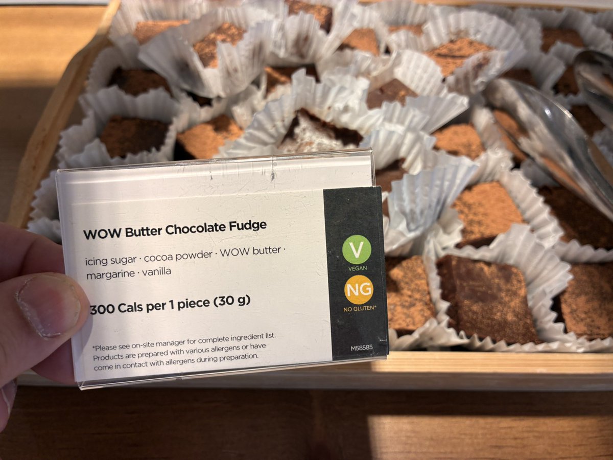 ZiadFazel's tweet photo. These WOW Butter Chocolate Fudge squares at @UCalgary @Aramark Dining Centre need to be regulated as a controlled substance under Canada’s Food & Drug Act.
#CallThePolice #TheyEatTheEvidence
https://t.co/ZJhqjoIvDM https://t.co/OtXXwU1e72