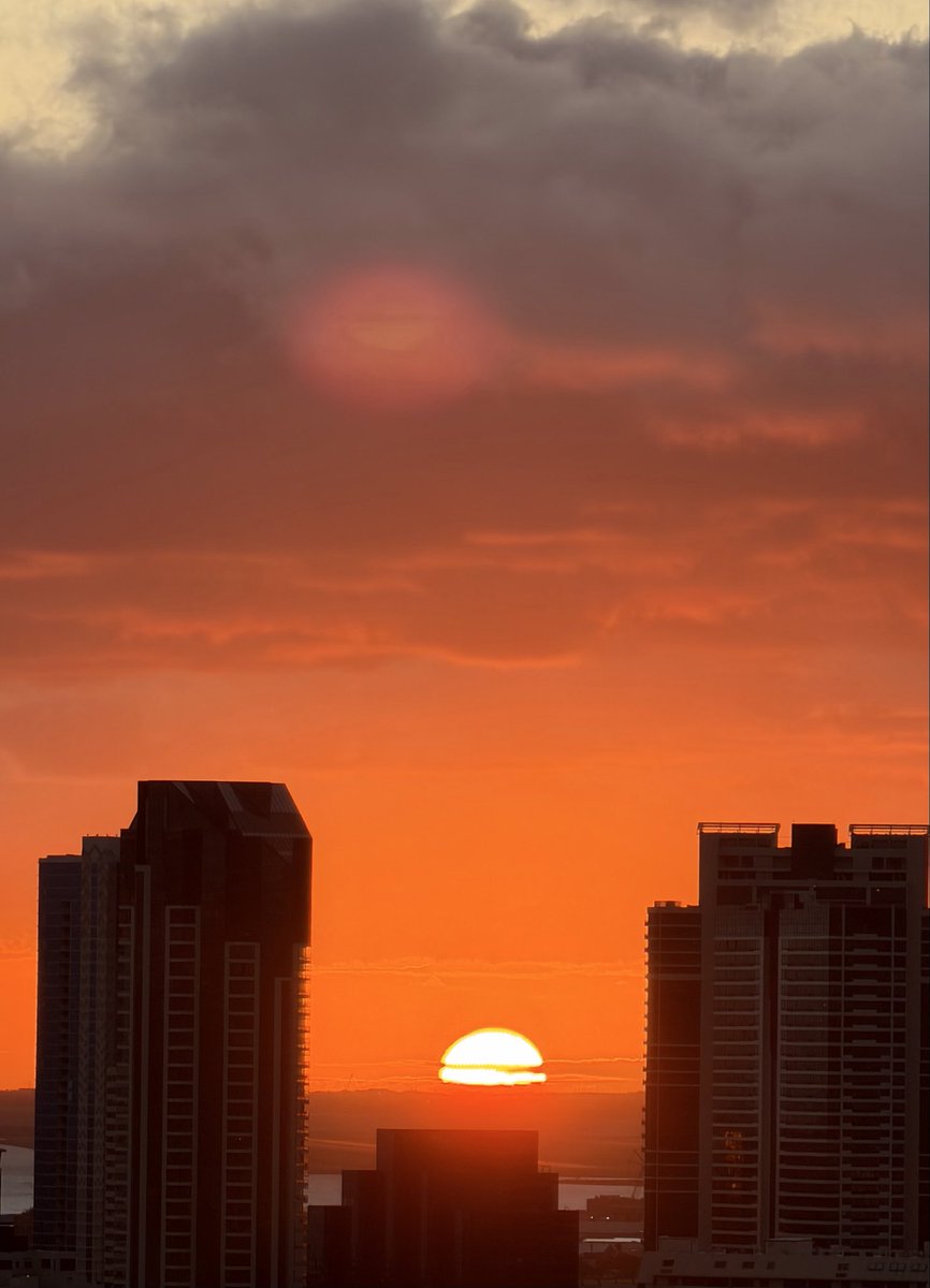 milimiliLLC's tweet image. ハワイからブログ更新しました。

ハワイの満月のパワーをお届け♪（April 2026 Pink Moon）

ameblo.jp/milimilisan/en…

#milimili_hawaii
#幸運が満ちあふれるスピリチュアルハワイ
#fullmoon #満月 #hawaiisbestphotos