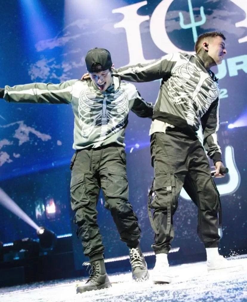 𝐼𝒸𝓎 ψ 𝑀𝑒𝓉 𝒯𝓎𝓁𝑒𝓇 tweet media