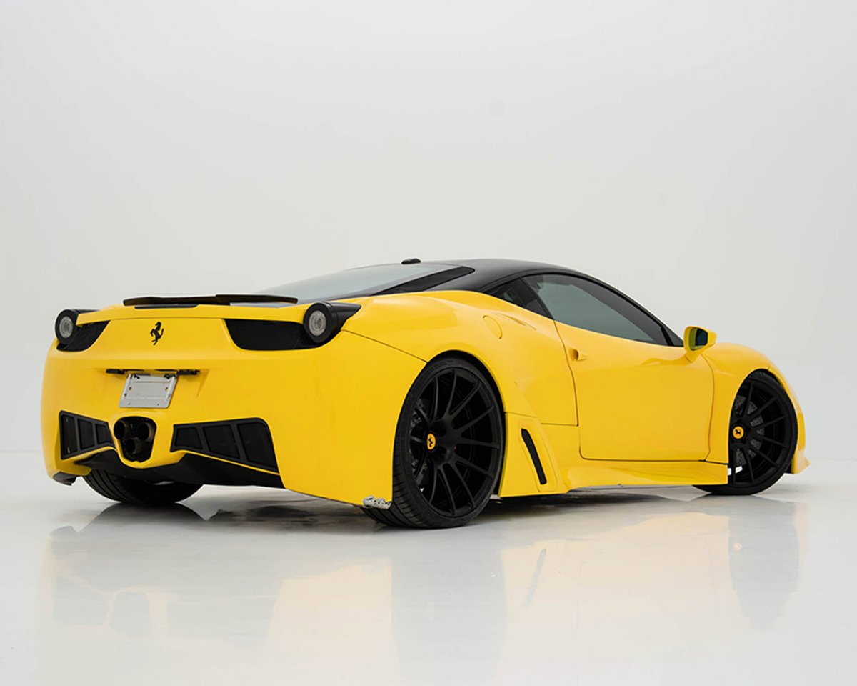 Barrett_Jackson's tweet image. Hard to miss for good reason. This custom 2011 @Ferrari 458 Italia is powered by a 4.5-liter #V8 engine paired with a seven-speed dual-clutch automatic transmission. See this one sell with No Reserve during the 2026 #PalmBeach Auction.

Learn more: bit.ly/PB26TW-2011Fer…