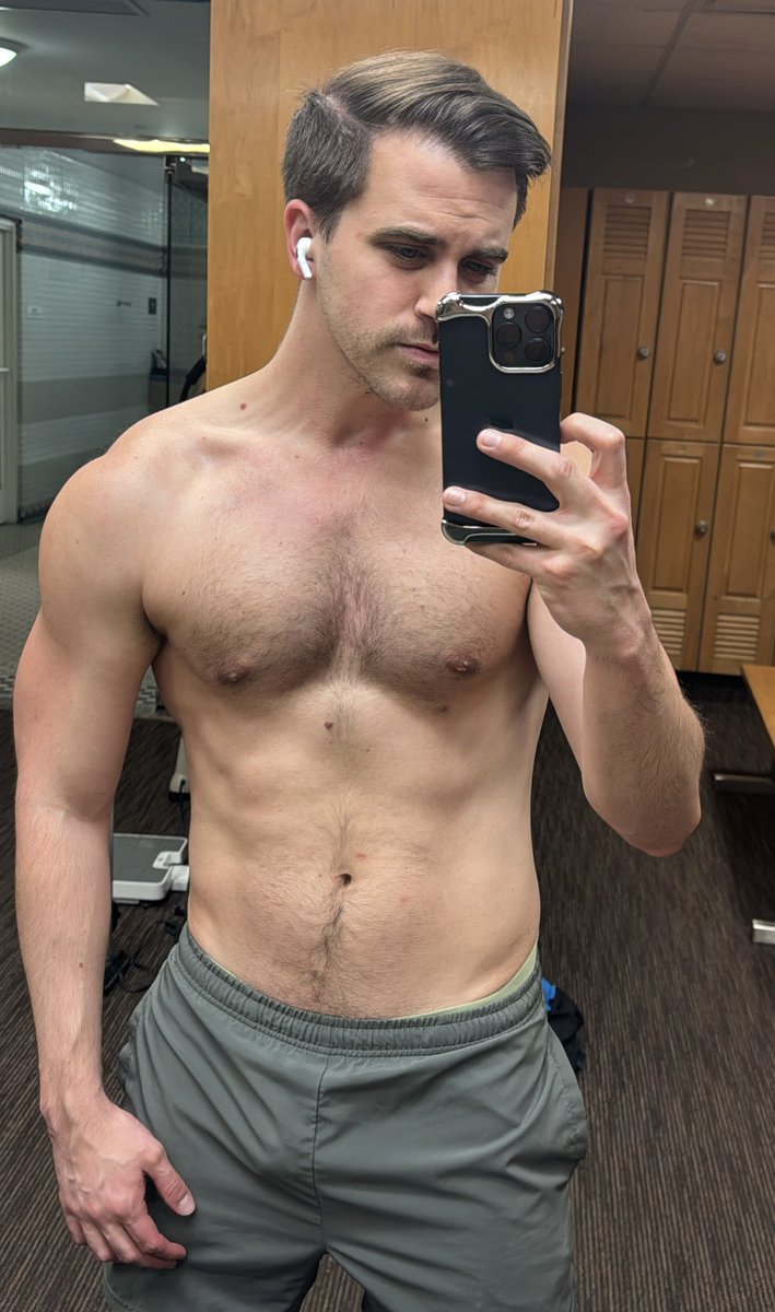 martha sitwell’s bird goggles 🥽 tweet media