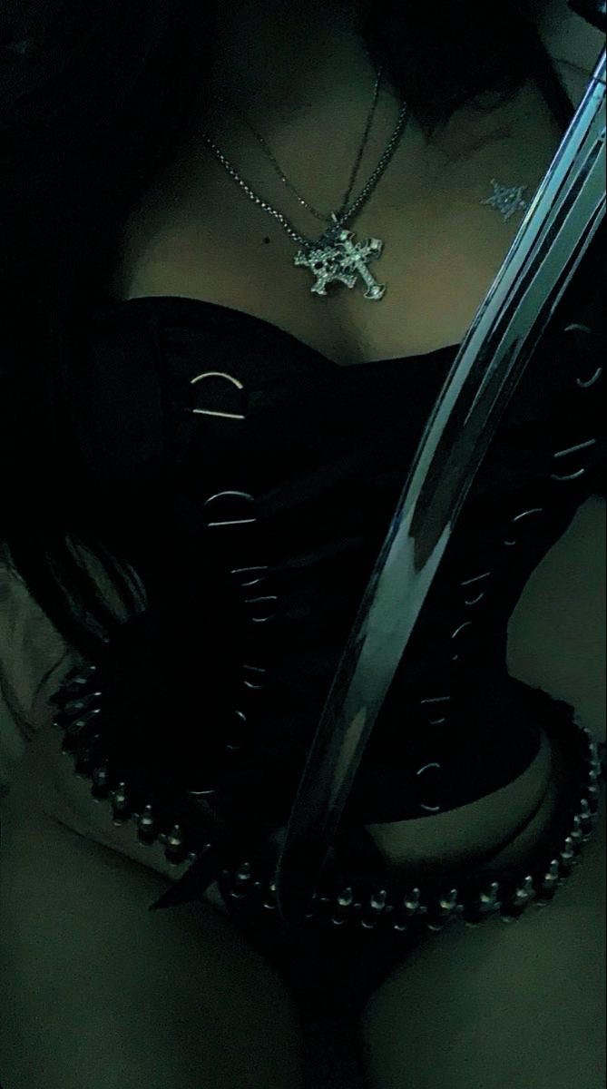 𝑺𝒆𝒓𝒑𝒆𝒏𝒕 𝑸𝒖𝒆𝒆𝒏 tweet media