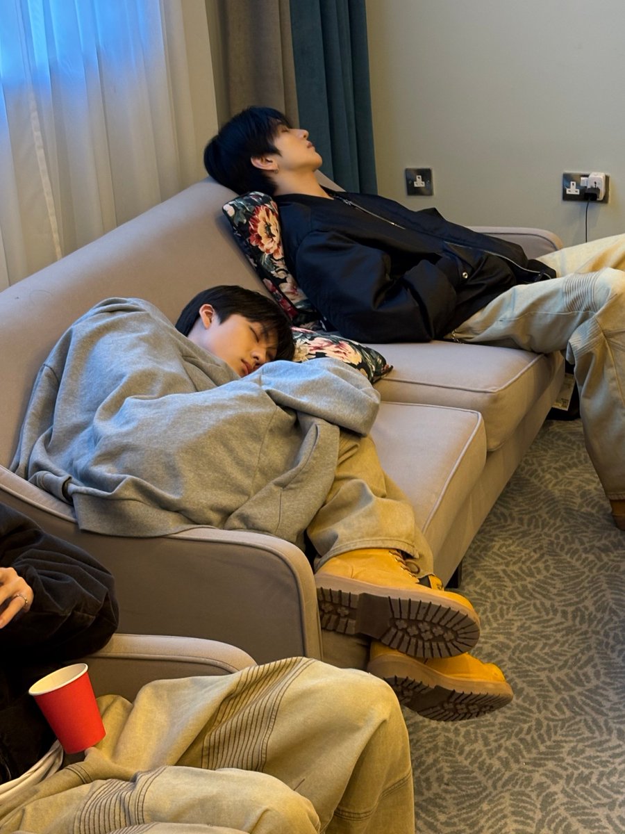 TRENDZ (트렌드지) tweet media