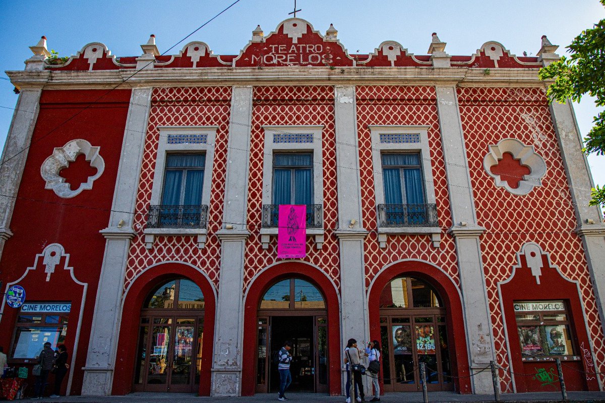 Display Noticias tweet media