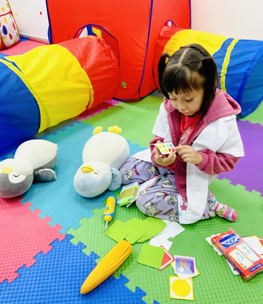 PorMexicoF's tweet image. En la #LudotecaPorMéxico de #AulaLaCosteñaPorMéxico impulsamos la imaginación y el desarrollo de hijas e hijos de nuestros beneficiarios, mientras sus #mamás continúan sus estudios.
Si eres #MadreSoltera, ¡te apoyamos!
☎️55 2345 4852 ext. 602 
📍#EcatepecDeMorelos

@LaCostenaMx