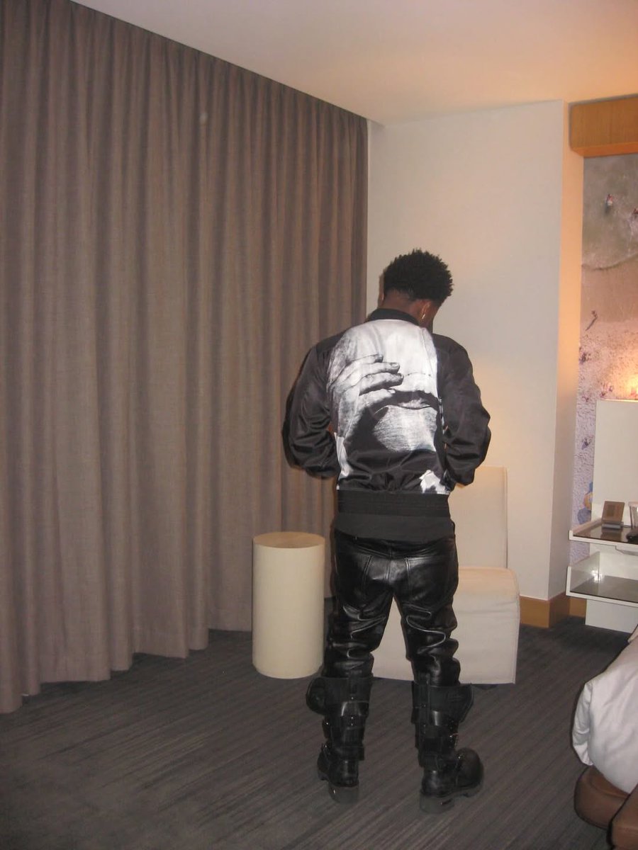 Complex Style tweet media