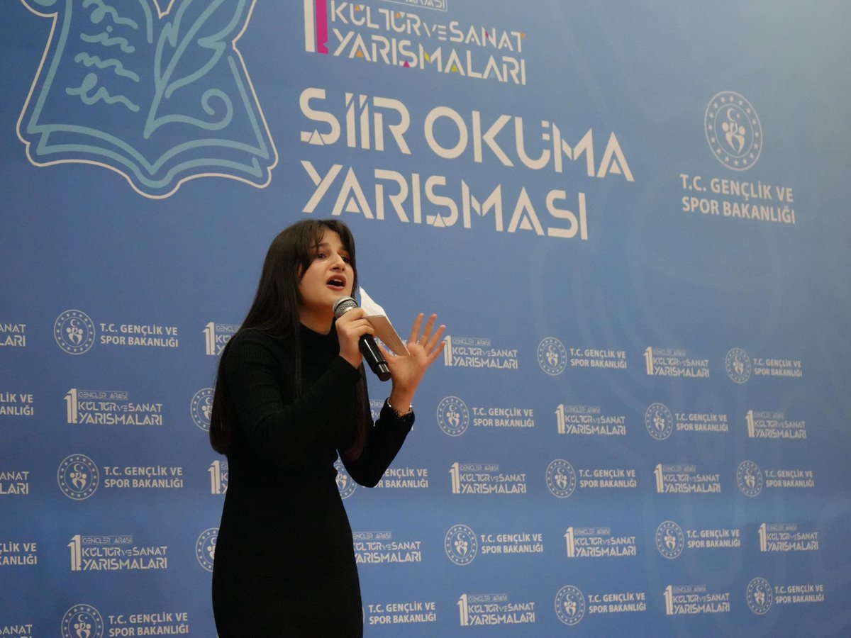 GSB_KiziltepeGM's tweet photo. Gençler Arası Kültür ve Sanat Yarışmaları kapsamında; Bilgi Yarışmasında Sakarya Lisesi, Şiir kategorisi Cumhuriyet Lisesi ve Ses kategorisinde Gençlik Merkezi konservatuvar öğrencilerimiz dereceye girerek bizleri gururlandırmıştır. Başarı gösteren tüm gençlerimizi tebrik ederiz. https://t.co/3p9yWw8LAW