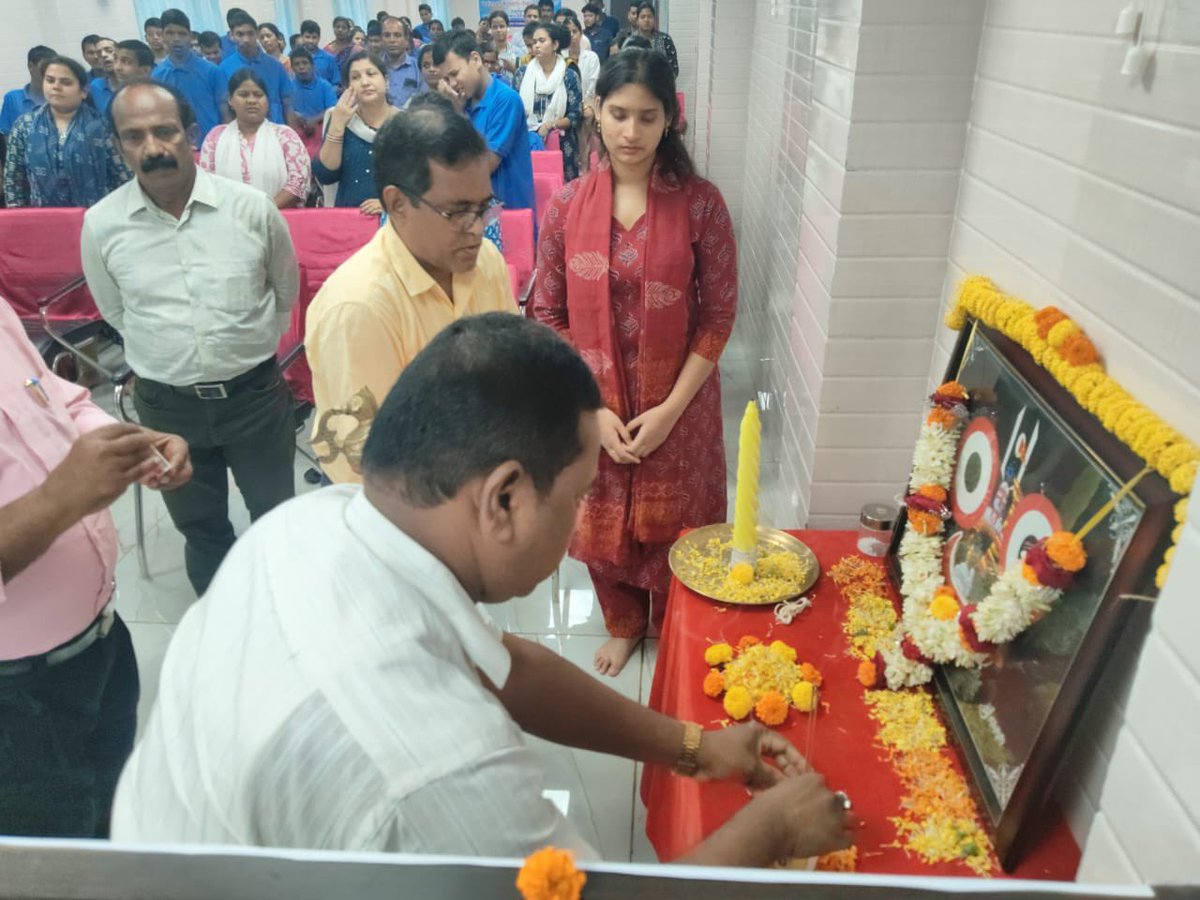 CBhadrak's tweet photo. #WorldAutismAwarenessDay2026
Dist. Level World Autism Awareness Day 2026 organised at Auditorium of CRSR. DSSO,Bhadrak inaugurated the program along with other dignitaries. Students of Spl. B.Ed (ID), Parents of Children with Disabilities, Rehab.Professionals and other supporting https://t.co/QiyOjeKzEX
