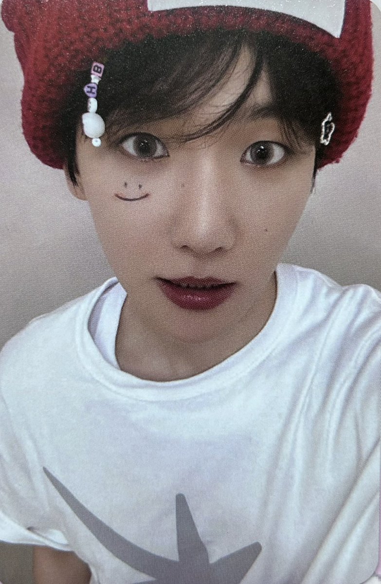 hourly baekhyun 🤍 tweet media