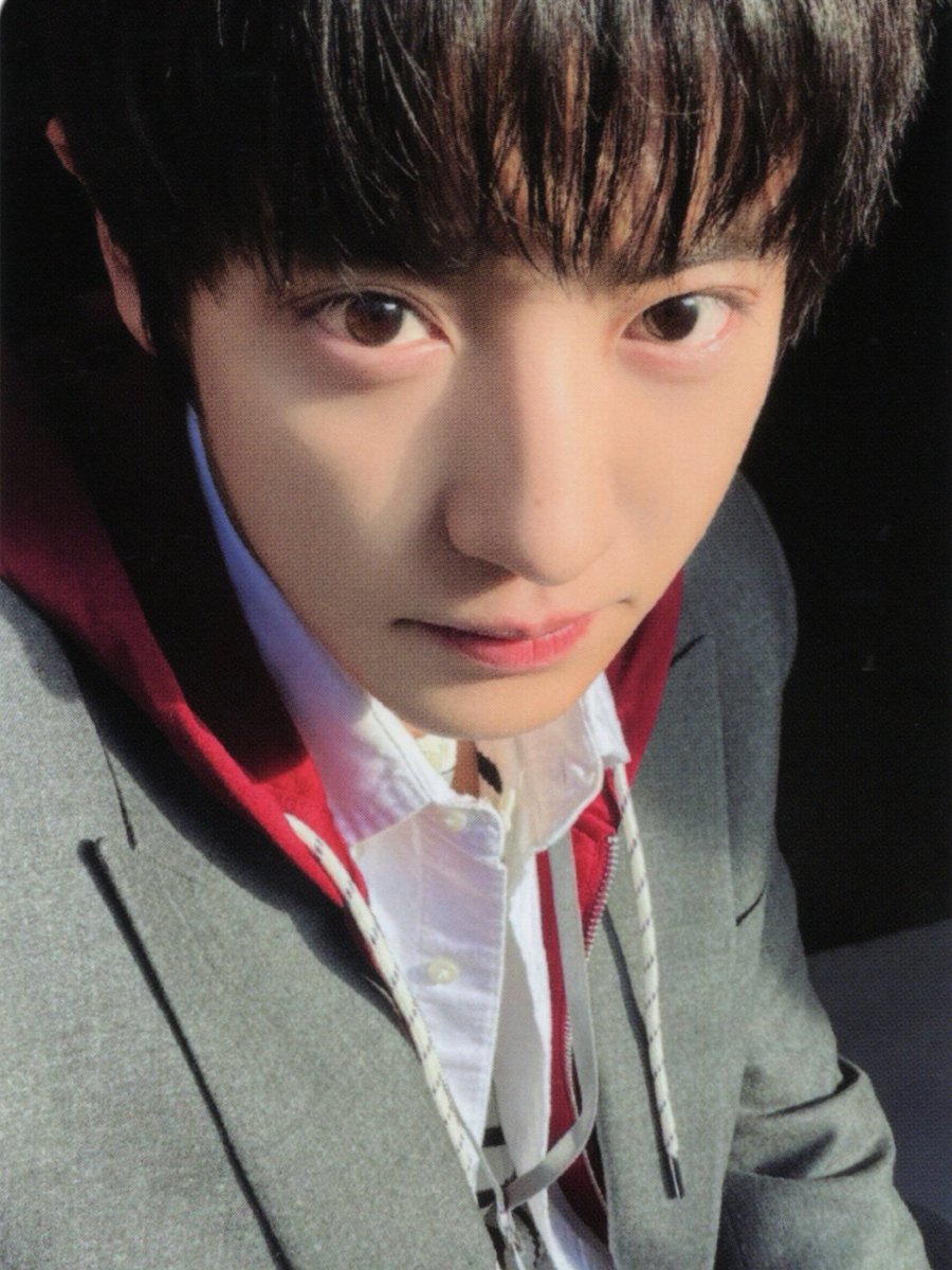 박찬열 얼굴 tweet media