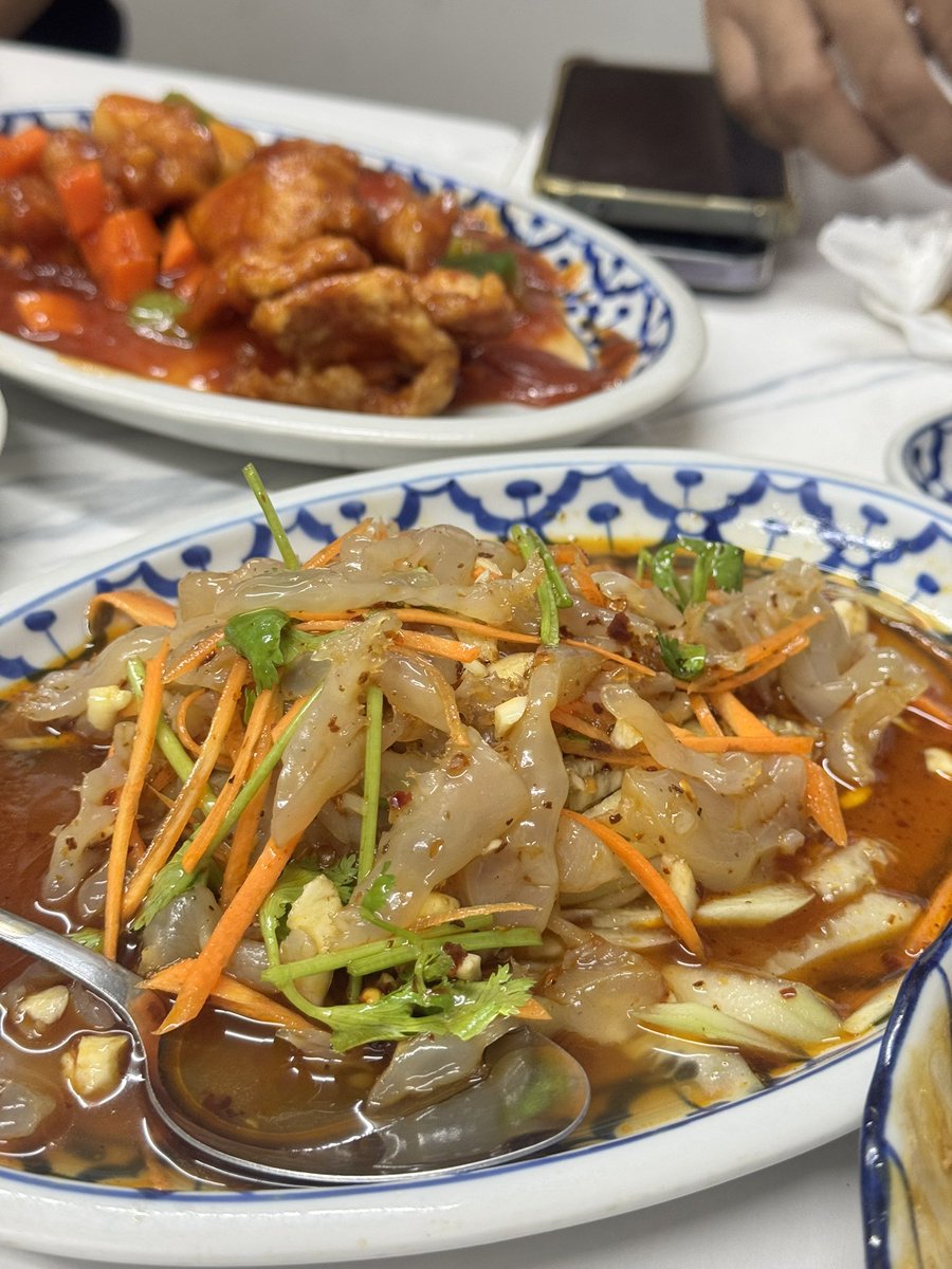 พี่เจ้าก้อนขนนุ่มนิ่ม tweet media