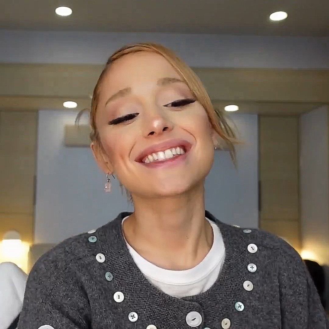 they hate when you serve doe eyed baddie