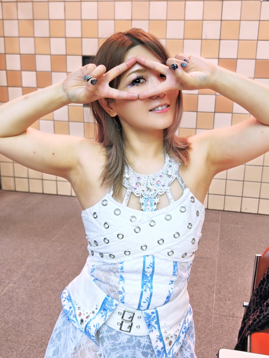 yMV60ESF89bbVxk's tweet image. ユカッチ〜💚🐔💛
久々に体調万全でユカッチの試合迎えられたので紙テも巻けたし叫べたしで良かった

久々に試合して「やっと呼吸できた」ってぐらいプロレスって彼女に必要な生命活動なんですよ！
もっと見たい！！
もっと飛べる！！

Hey Tony!　We want Yuka!!

#坂崎ユカ
#YukaSakazaki
#AEW
#tjpw