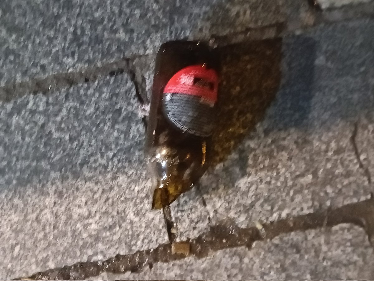 VOX León tweet media