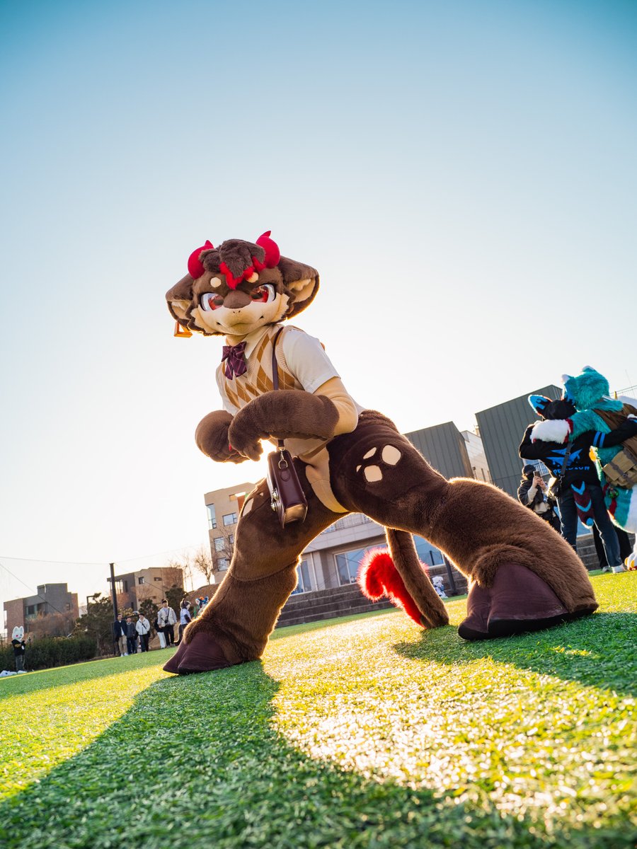 그니 GUNI tweet media