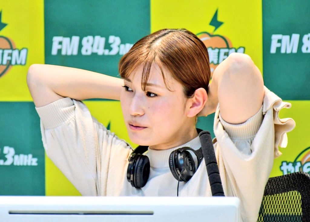 2026.4.2_📻#やしの実FM G#SmileHappy 17時〜18時生放送❣️

花粉症が酷くて鼻声でしたけど、この日も楽しい放送でした。😆✨
メールテーマ「わたしの夢」で自分と同じく、しがさんの歌声をこの先ずっと聴き続けたいとの意見が多かったとの事、ファンの思いは一緒だよね☺️

#ハピスマ
#しがせいこ