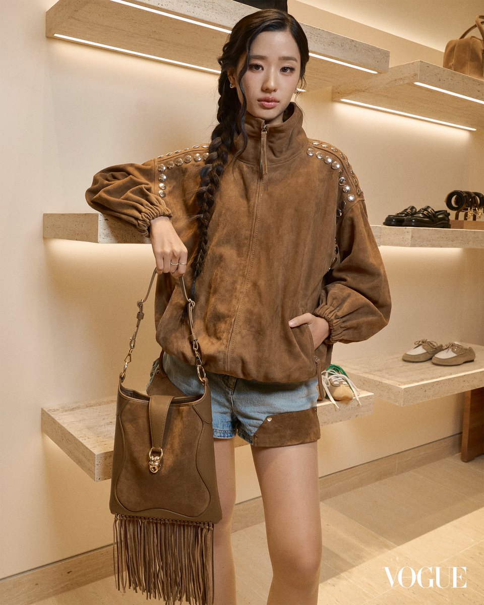Vogue Thailand tweet media