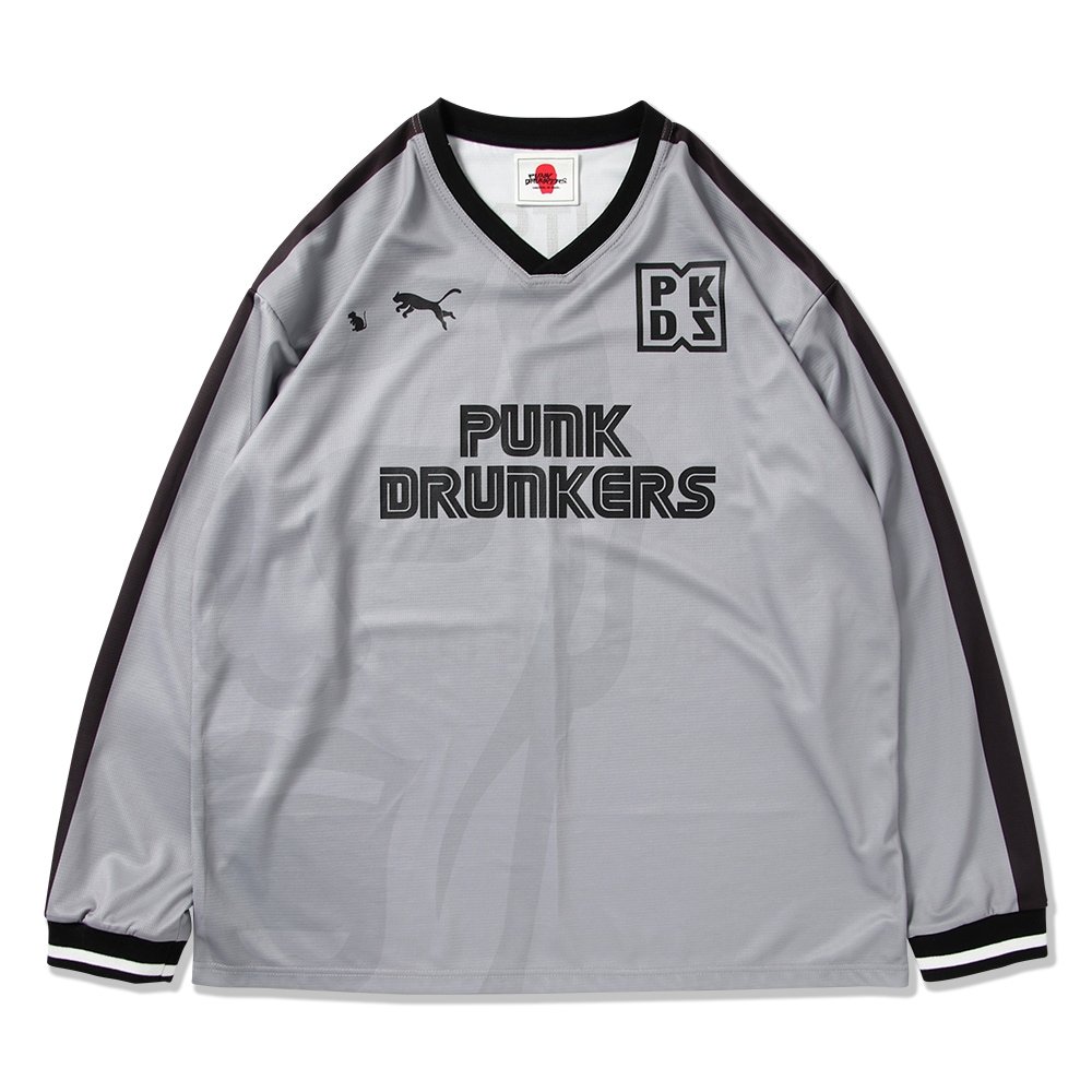 Phillip66maki's tweet photo. PUNK DRUNKERS
あいつゲームシャツ
15950yen
商品説明
サラリと着れちゃうゲームシャツ。
猫的なシルエットがネズミ的なシルエットを追ってます。
ドデカあいつがデザインされたスポーティな一枚。
<素材>
表地:ポリエステル100%
#punkdrunkers
#PKDS
#あいつ
#機能Tシャツ
#🐈🐁 https://t.co/al5PDmVpR6