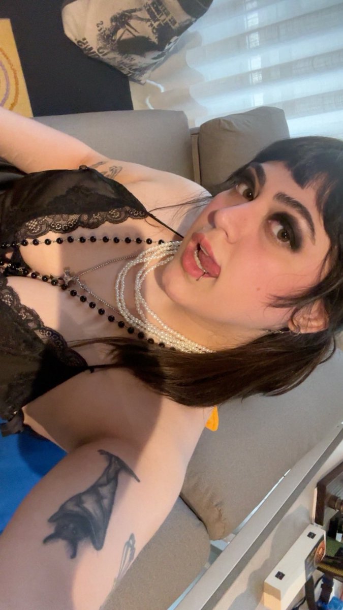 𝐕𝐄𝐍𝐔𝐒 𝐃𝐄𝐄 (conta nova) tweet media