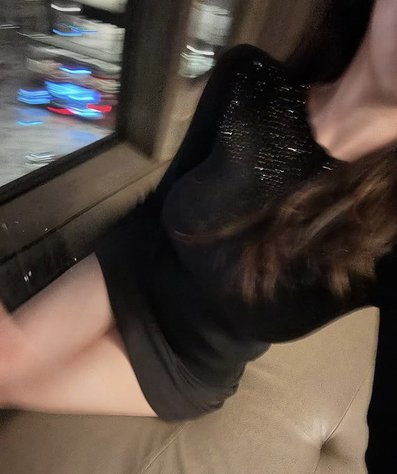 ゆみ🖤 tweet media