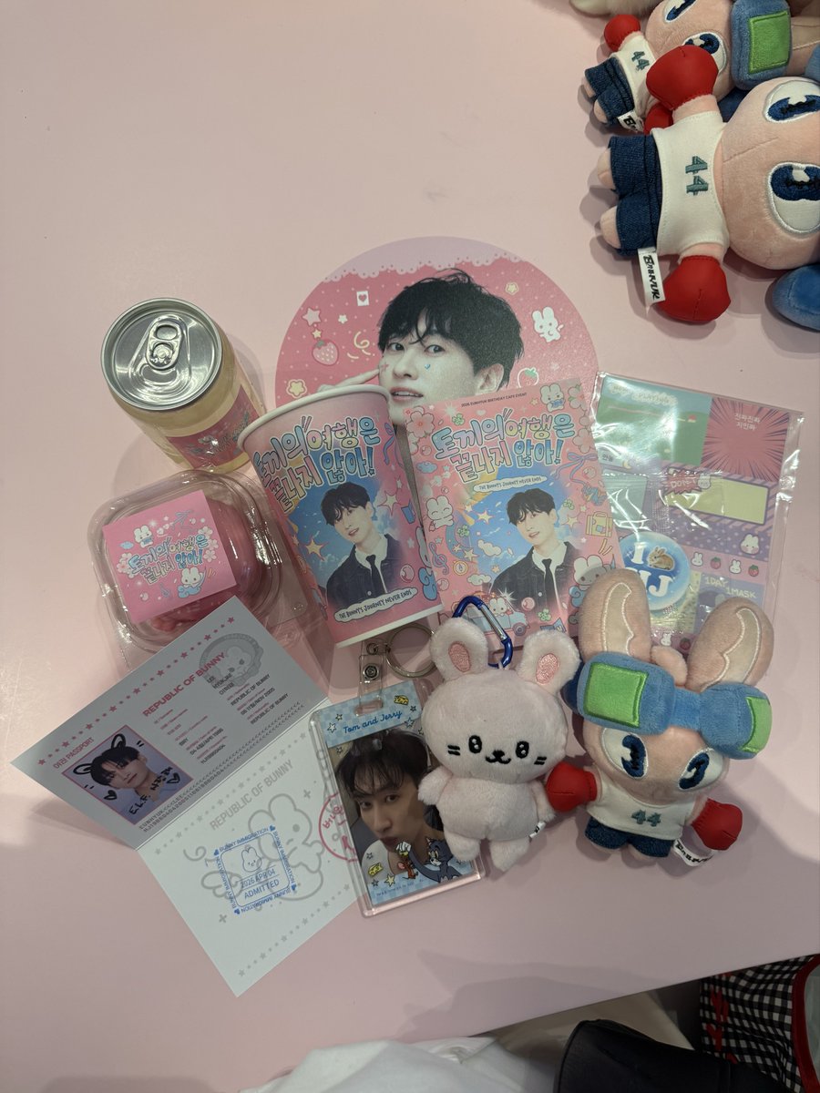 mieeim._ tweet media