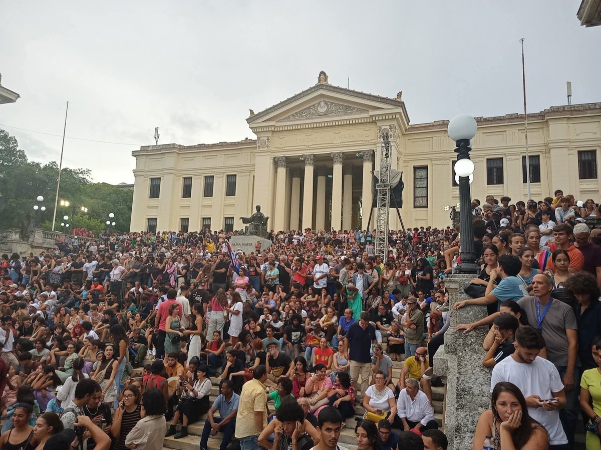 Martinez de Cuba tweet media