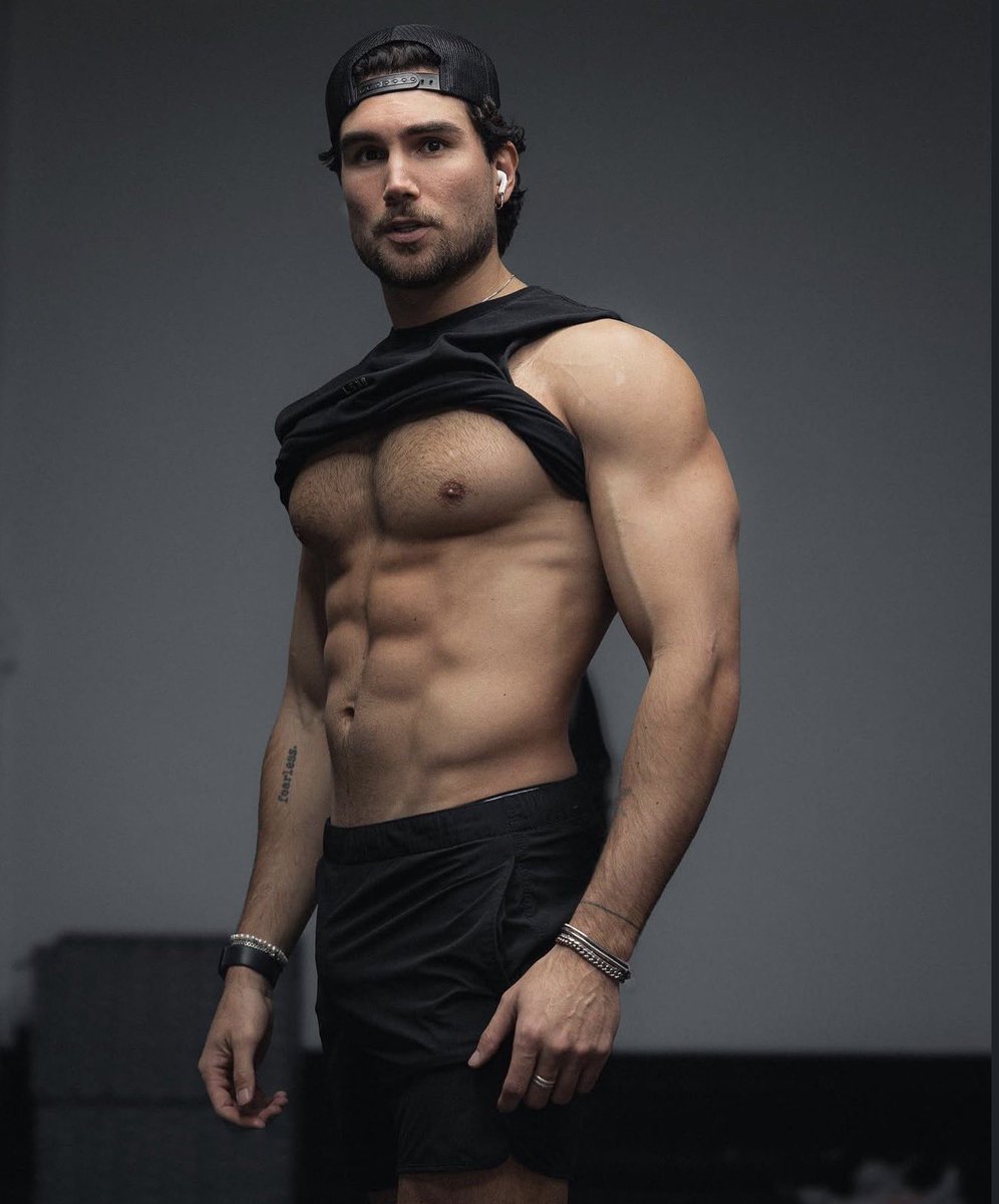 andasola tweet media