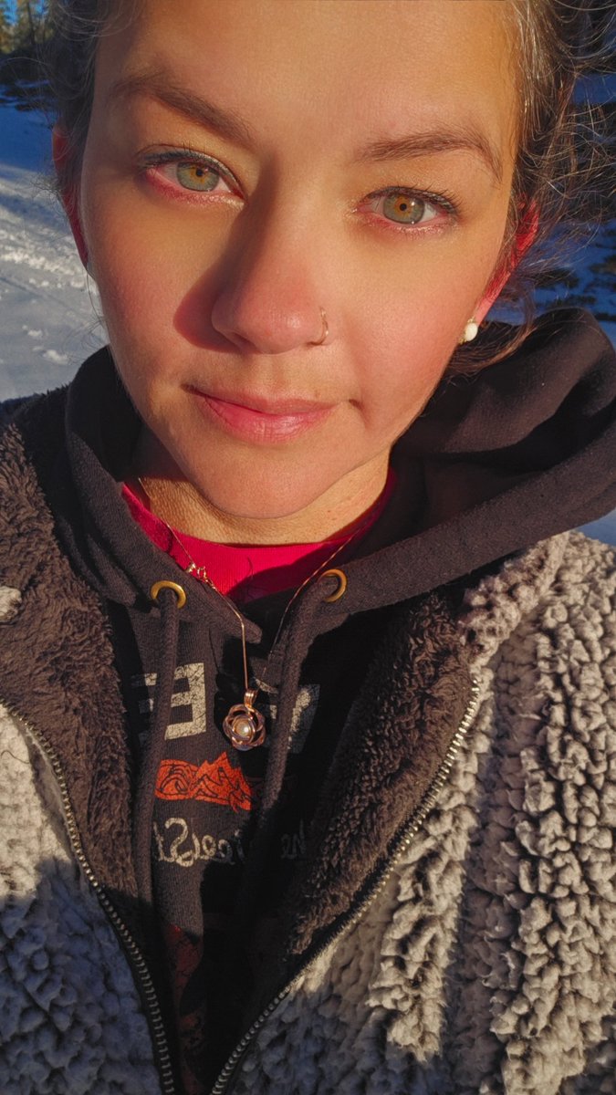 EnchantedRae✨ tweet media