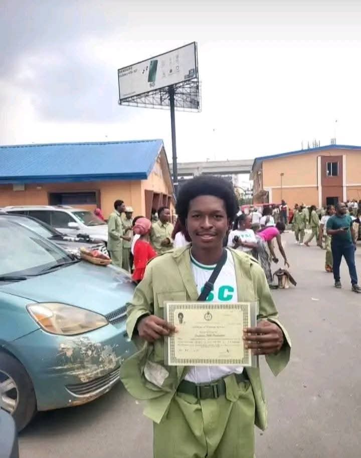 nyscupdatesng's tweet image. Kanayo O. Kanayo's son just wrapped up his NYSC service - huge congrats to him! 🎉 He's done with the corps and ready for the next chapter.
@highlight #fyp #viral #NYSC #pop