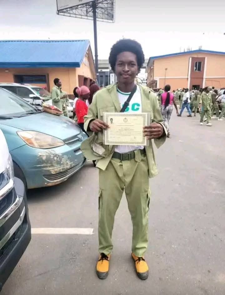 nyscupdatesng's tweet image. Kanayo O. Kanayo's son just wrapped up his NYSC service - huge congrats to him! 🎉 He's done with the corps and ready for the next chapter.
@highlight #fyp #viral #NYSC #pop
