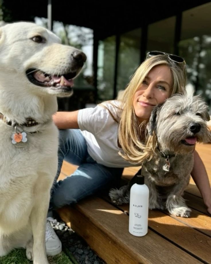 Jennifer Aniston tweet media